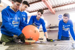 FIRTS ROBOTICS y CETLAR de PEÑOLES